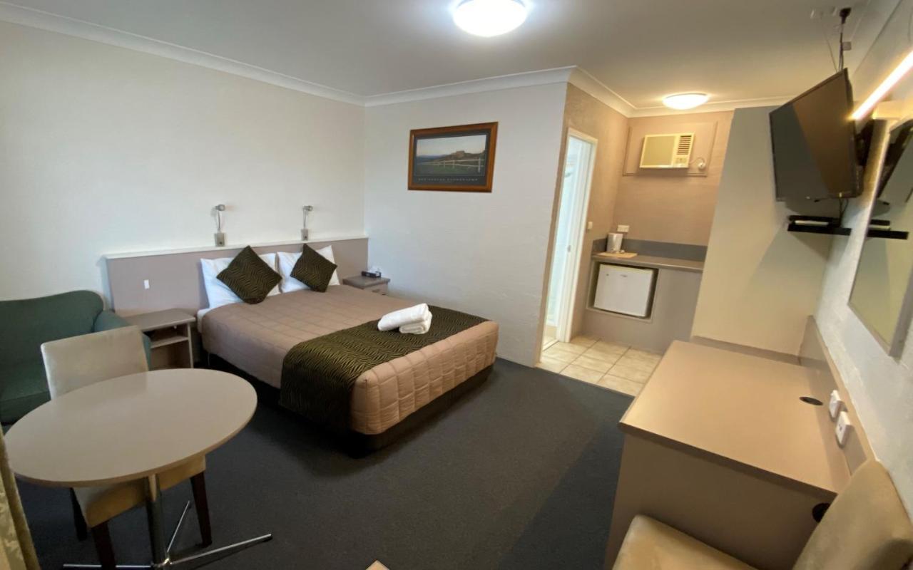 Sapphire City Motor Inn Inverell Exterior photo