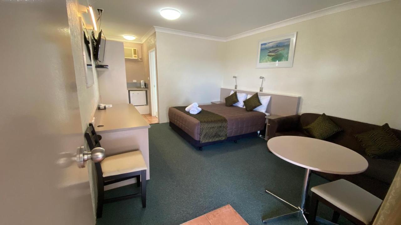 Sapphire City Motor Inn Inverell Exterior photo