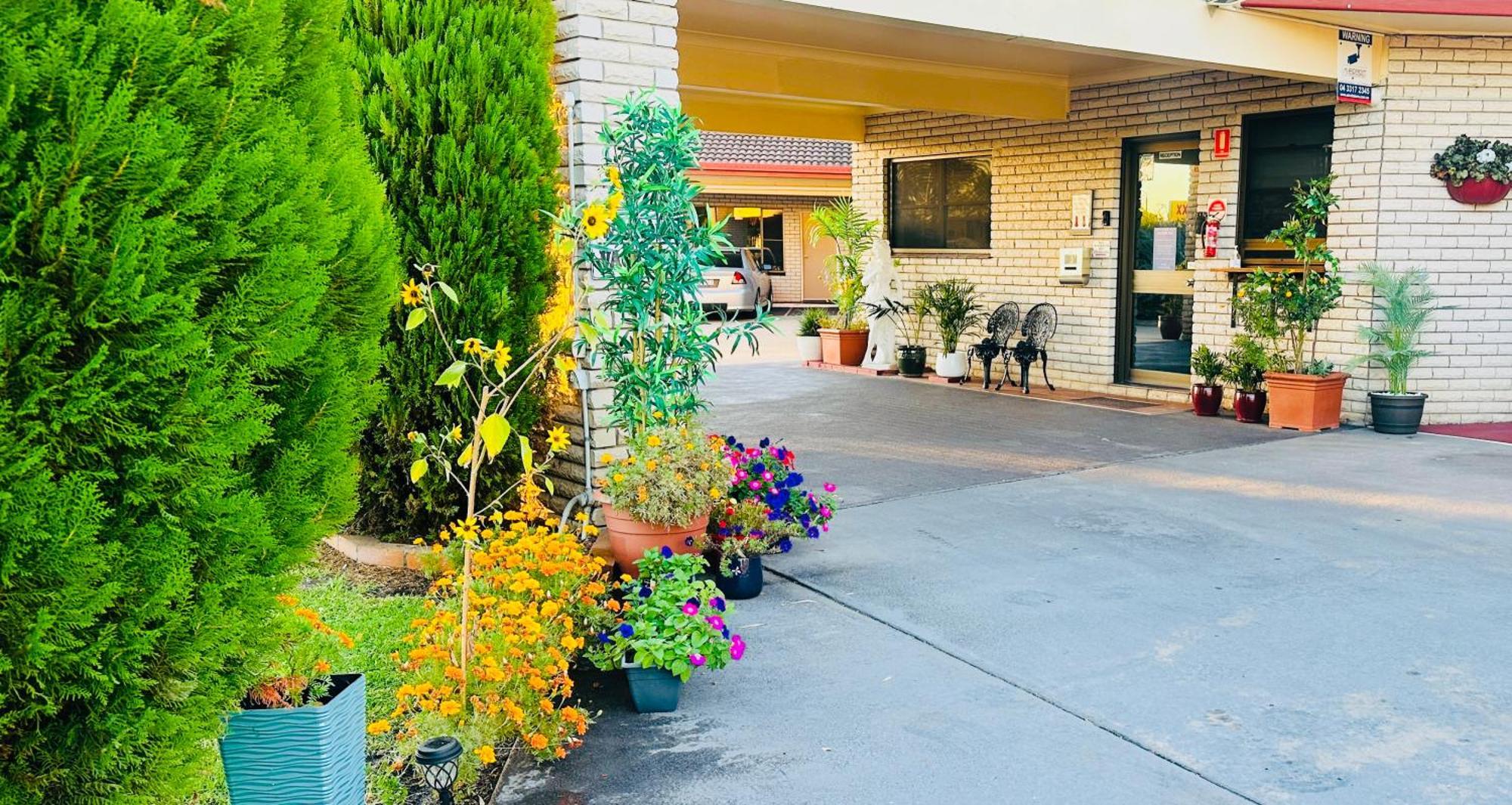 Sapphire City Motor Inn Inverell Exterior photo